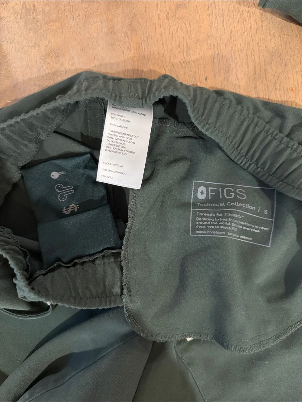 Figs Men's Nursing Olive Performance Jogger Pants